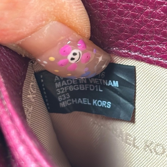 Michael Kors Genuine Leather Merlot Small Bifold Wallet Card ID Holder Gold Tone - Picture 12 of 16